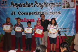 d6fa90c7-273d-4402-87bf-2642bedd9e1f d6fa90c7-273d-4402-87bf-2642bedd9e1f